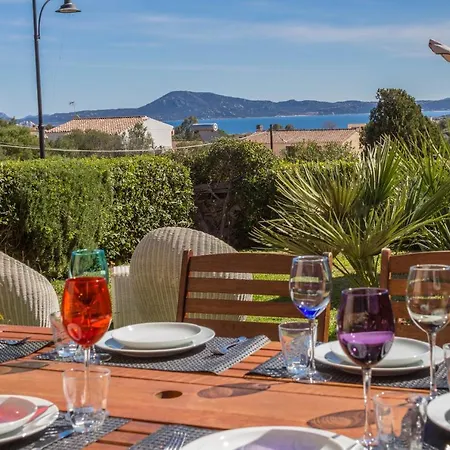 Amazing Sea View Flat With Swimming Pool! Apartment