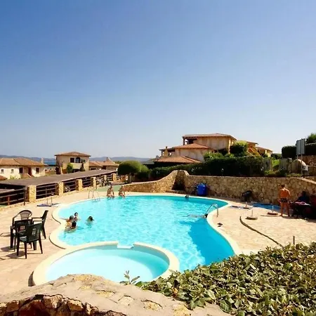 Amazing Sea View Flat With Swimming Pool! אולביה