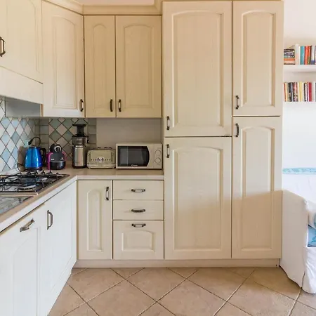 Amazing Sea View Flat With Swimming Pool! אולביה