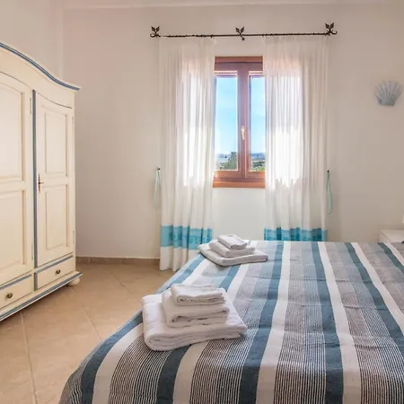 Amazing Sea View Flat With Swimming Pool! דירה *