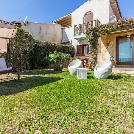Amazing Sea View Flat With Swimming Pool! דירה *
