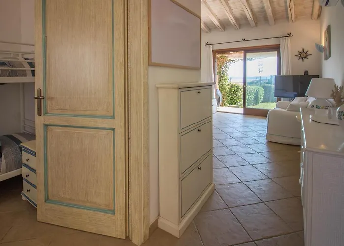 Guesthost - Amazing Sea View Flat With Swimming Pool! Olbia